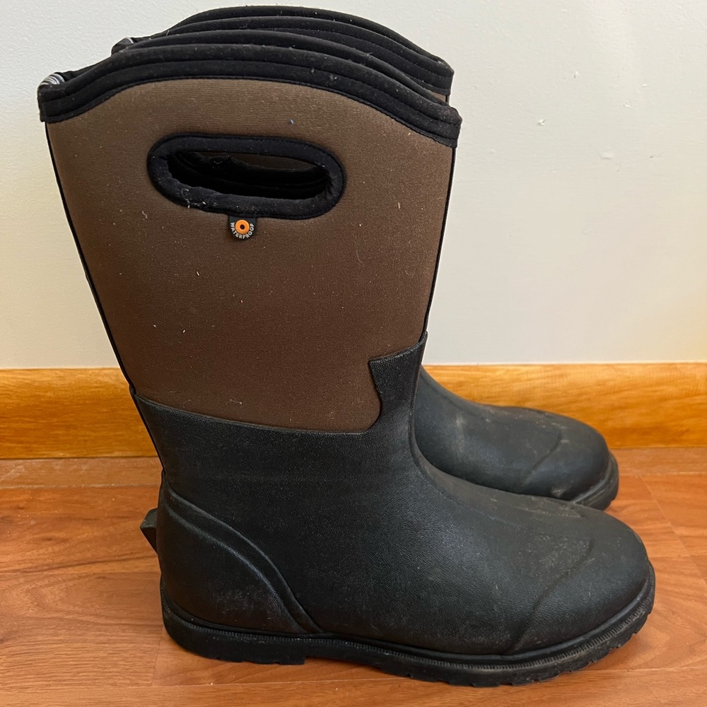 Bogs CLASSIC ULTRA HIGH Men's Insulated Waterproof Boots.  Barely worn. Size 11